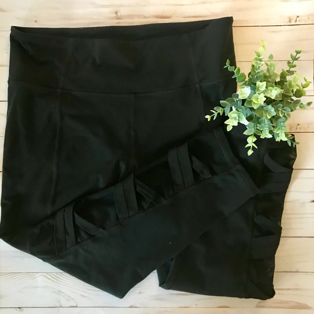 Athletes Leggings with Cute Detail